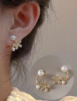 Faux Pearl Flower Stud Earrings