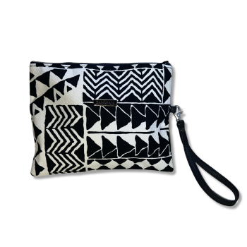 Canvas wristlet - Tribal print 